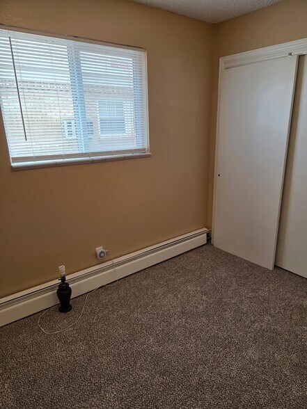 Building Photo - 16462 E 13th Pl