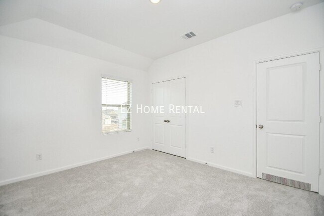 Building Photo - 5624 Forest Cove Drive