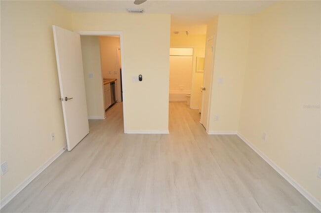 Building Photo - 10263 Gandy Blvd N