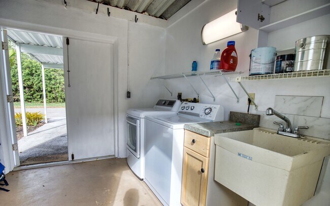 Building Photo - Seasonal Short-Term Villa at Augusta Villas in Plantation!