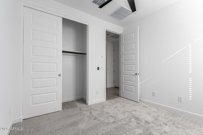 Building Photo - 3113 S 156th Ave