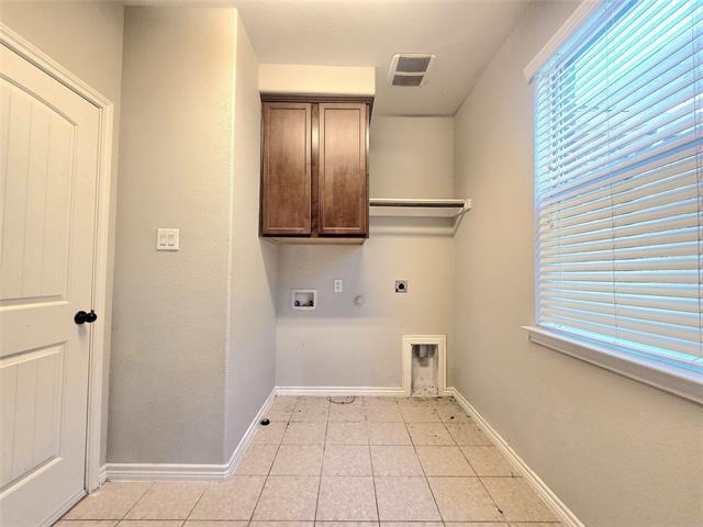 Building Photo - 3800 Jeanette Ln