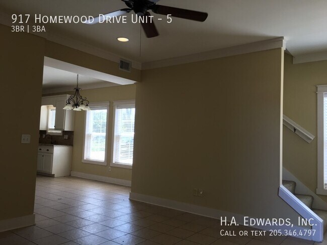 Building Photo - 917 Homewood Dr