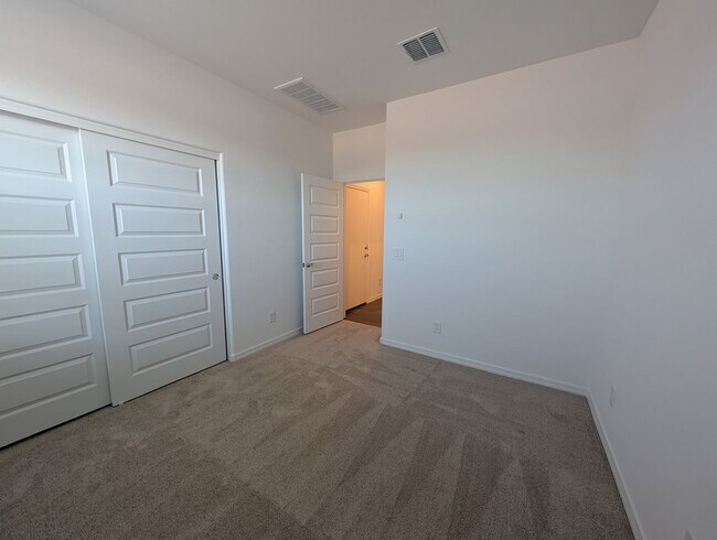Building Photo - 4 Bedroom 3 Bathroom Parkside Los Cielos Home