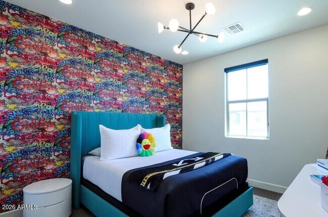 Building Photo - 948 W Yosemite Dr