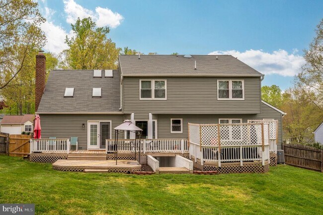 Building Photo - 15 Owen St