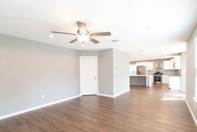 Building Photo - 8319 Columbia Falls Dr