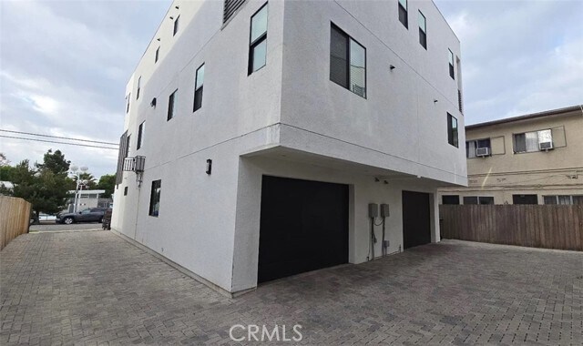 Building Photo - 6417 Lexington Ave