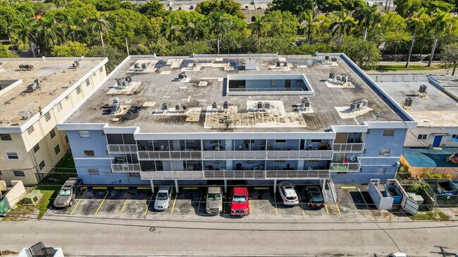 Building Photo - 1735 NE 164th St