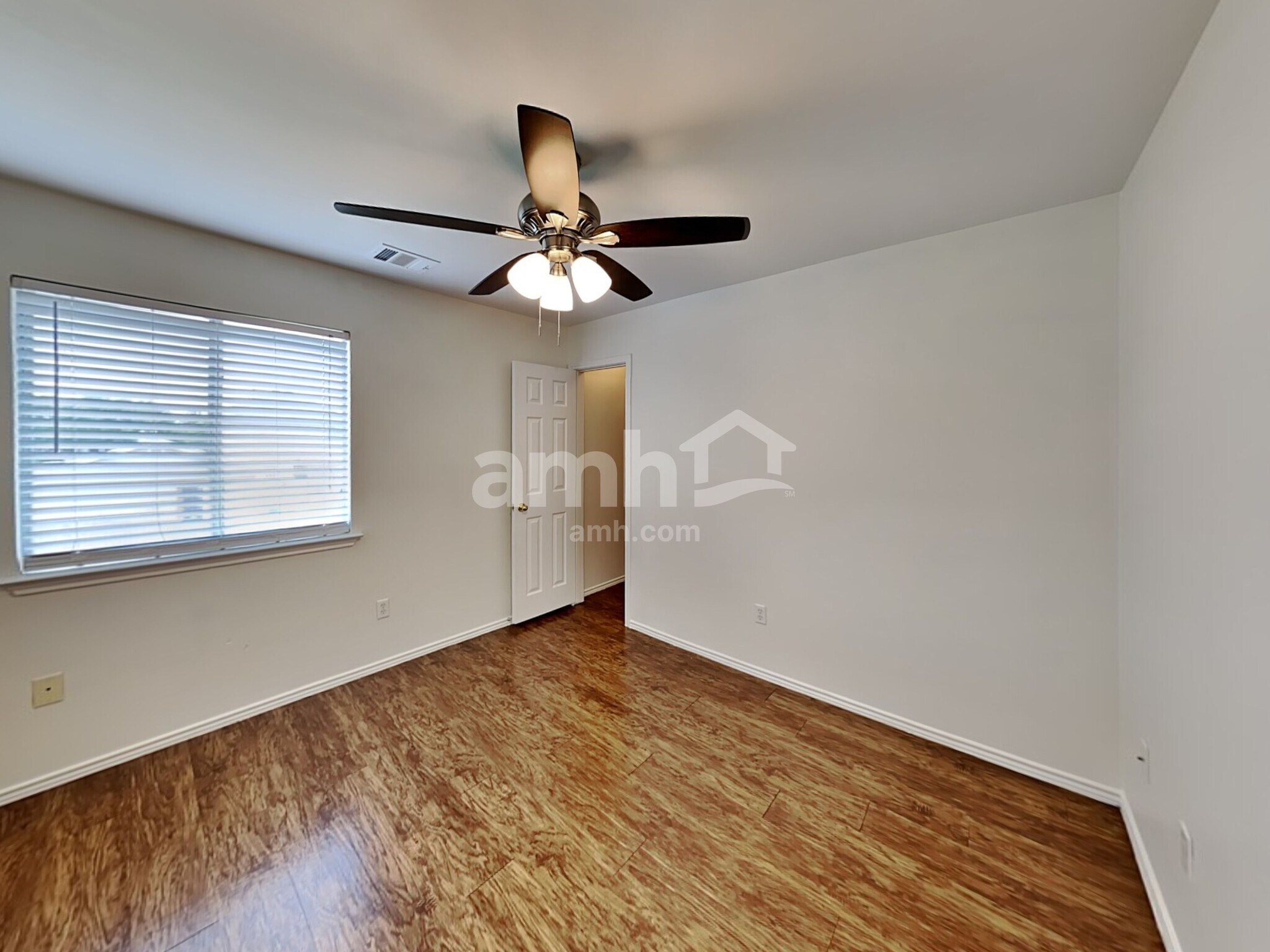 Building Photo - 2848 Deerfern Ln