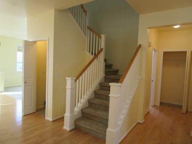 Building Photo - 3 Bedroom, 2.5 Bathroom Home with Office in Fife