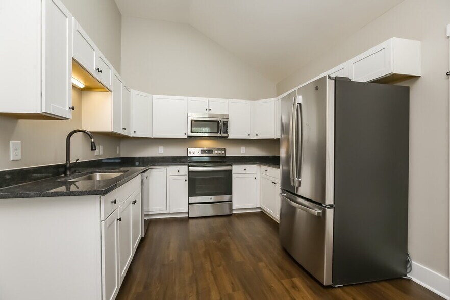 Building Photo - 5002 Boyd Dr