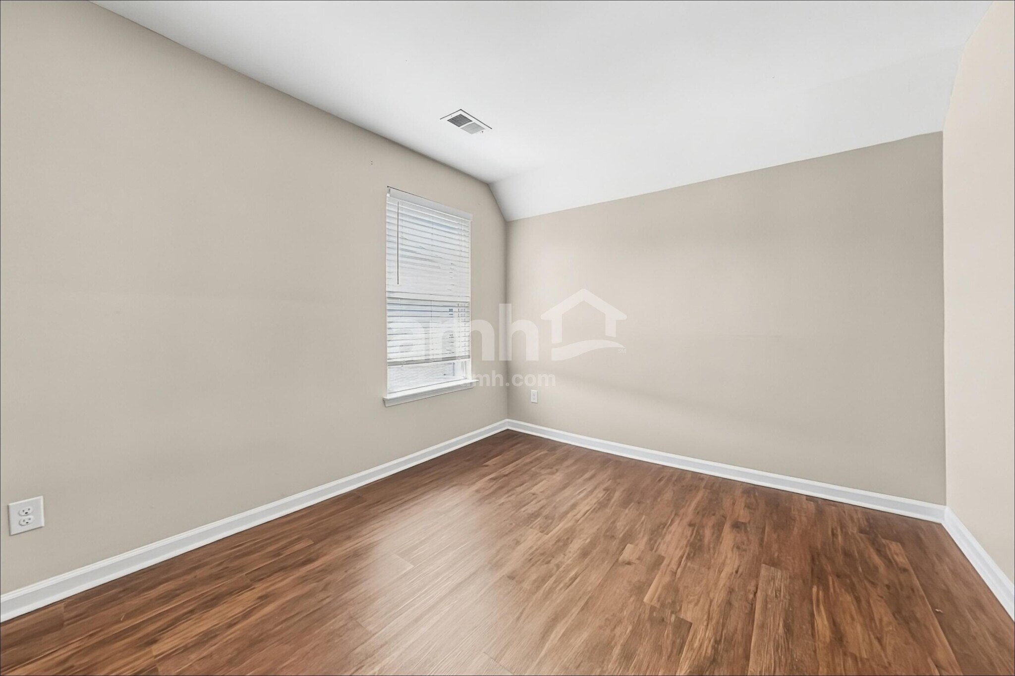 Building Photo - 112 Orleans Ct