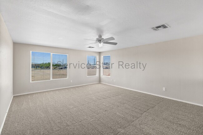 Building Photo - 12106 N 130th Dr