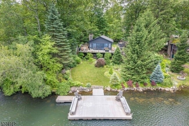 Building Photo - 523 Upper Highland Lakes Dr