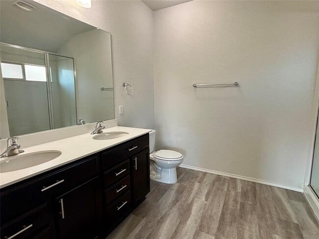 Building Photo - 111 Lillian Dr