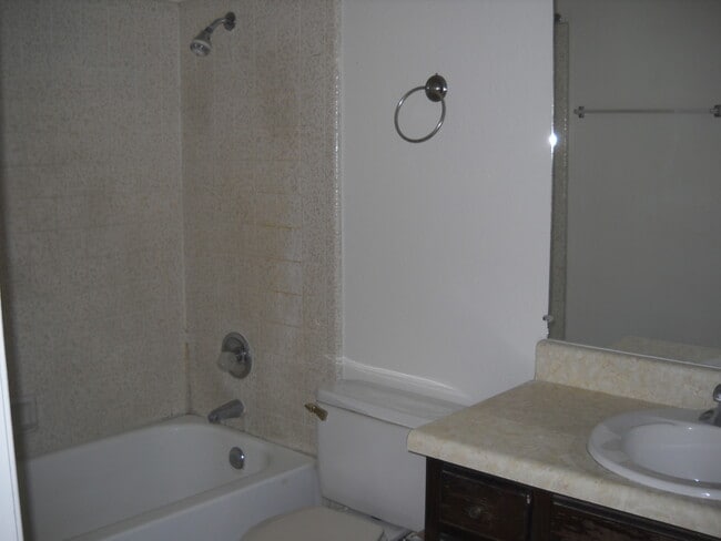 Building Photo - 2BR/1BA 827 sq.ft. rental in Sierra Vista, AZ