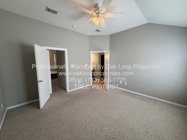 Building Photo - 1253 W 17th St