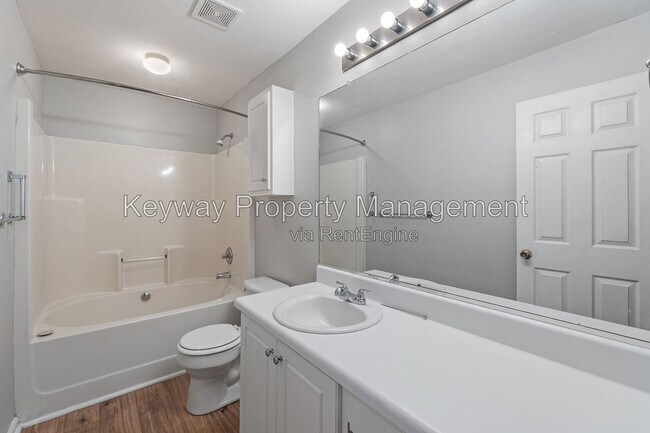 Building Photo - 107 Stonington Ln SW