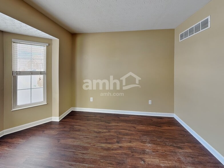 Building Photo - 1031 Buddleia Ct