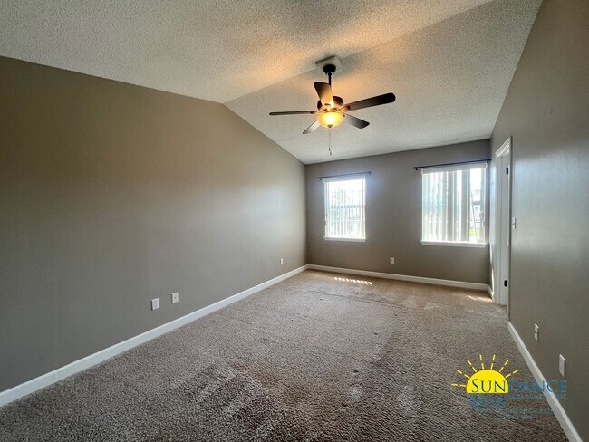 Building Photo - Charming 4 Bedroom Home in Mary Esther!