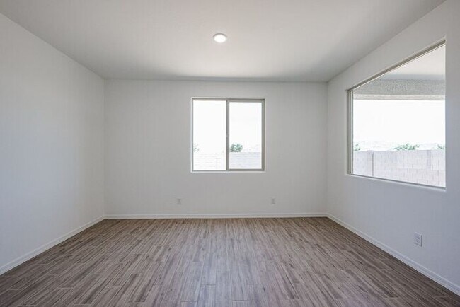 Building Photo - HOME IN LAVEEN! 4 BED 3.5 BA 3 CAR GARAGE!...