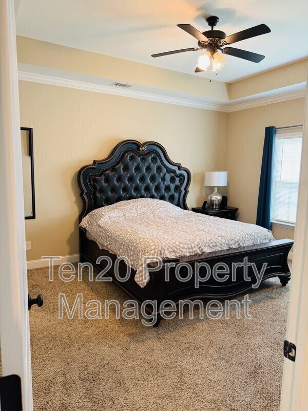 Building Photo - 7 Vineyard Dr