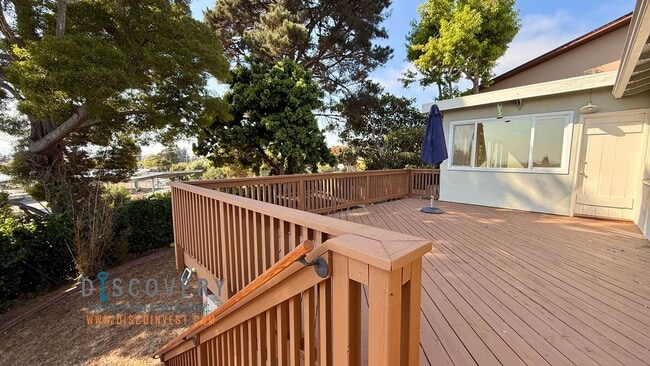 Building Photo - 3+ Bedroom Modern El Cerrito Hills Home