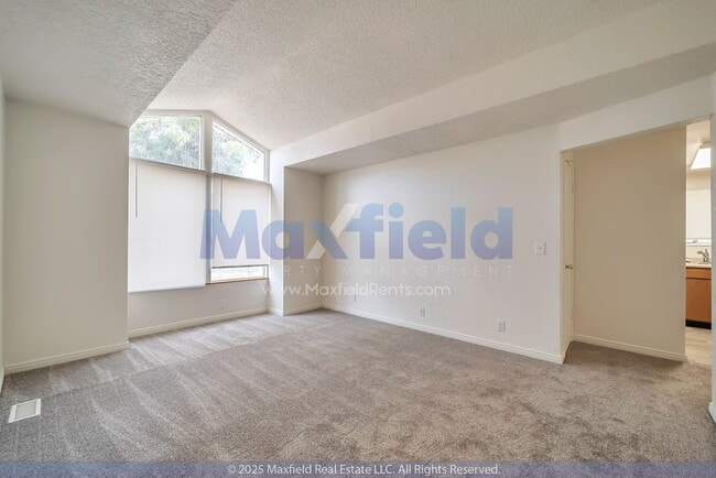 Building Photo - Sandy - 3BD - 1 BTH 1 Carport - Salt Lake ...