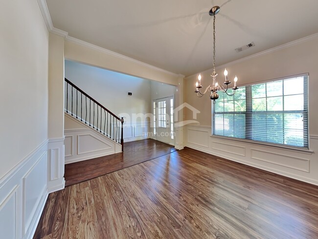 Building Photo - 525 Brickstone Way