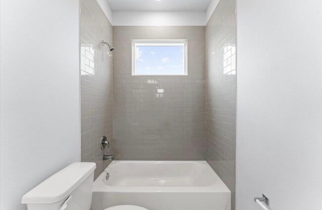 Building Photo - 9609 Habitat St