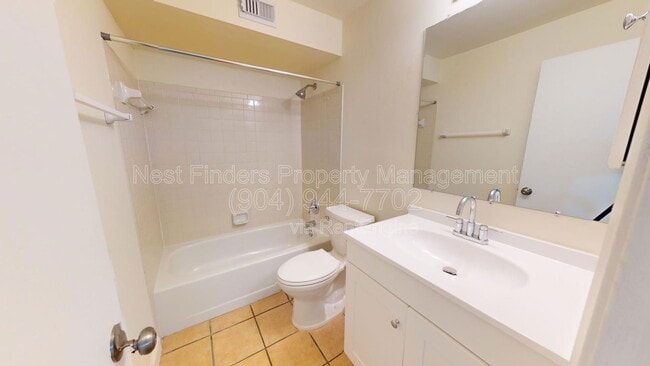 Building Photo - 1250 Bayshore Dr N