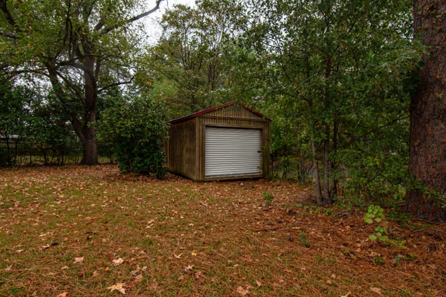 Building Photo - 895 Greg Dr