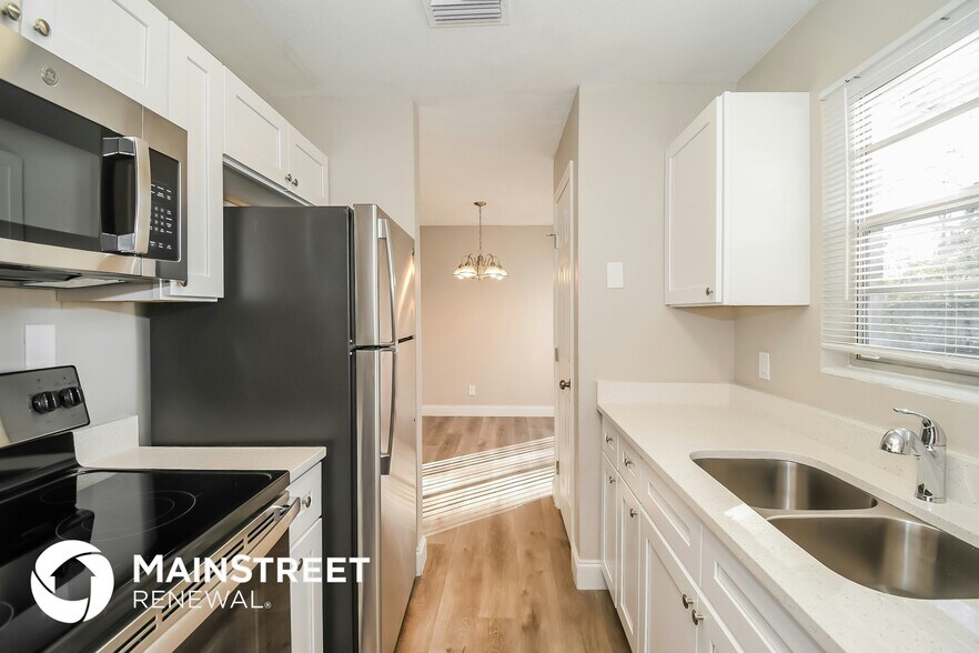 Building Photo - 9436 Gisborne Dr