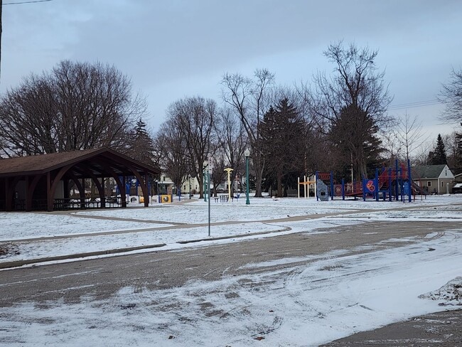 Building Photo - 1204 S Jefferson St