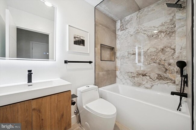 Building Photo - 331 Fountain St