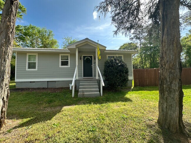 Building Photo - 101 N Glynn St