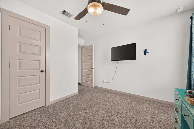 Building Photo - 3939 Hordley Ter Trl