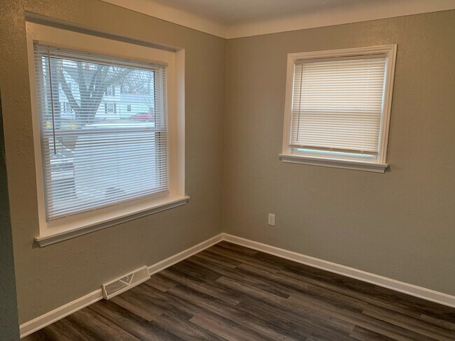 Building Photo - 4231 Harvest Ln