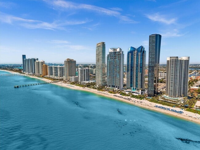 Building Photo - 17201 Collins Ave