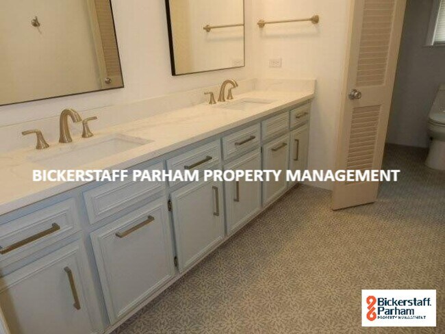 Building Photo - Luxury, Location, and Convenience. Near Heath Park!!