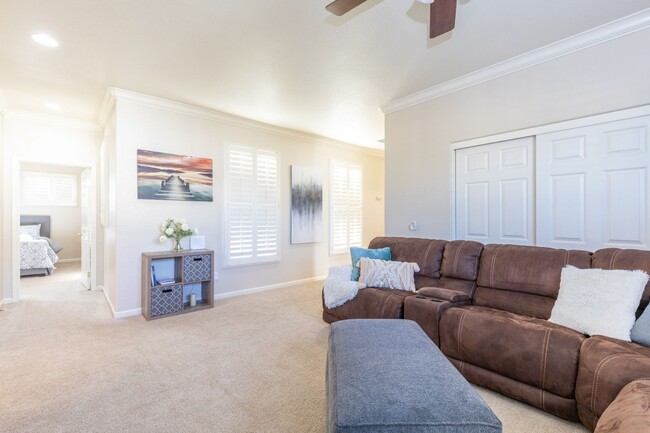Building Photo - Stunning 4BR House in Santa Rosa
