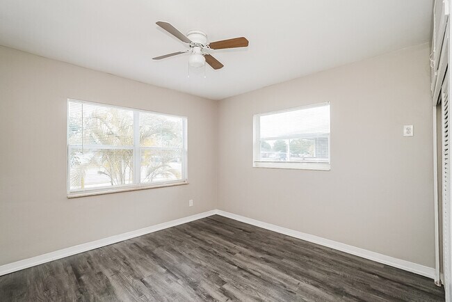 Building Photo - 4772 54th Ave N