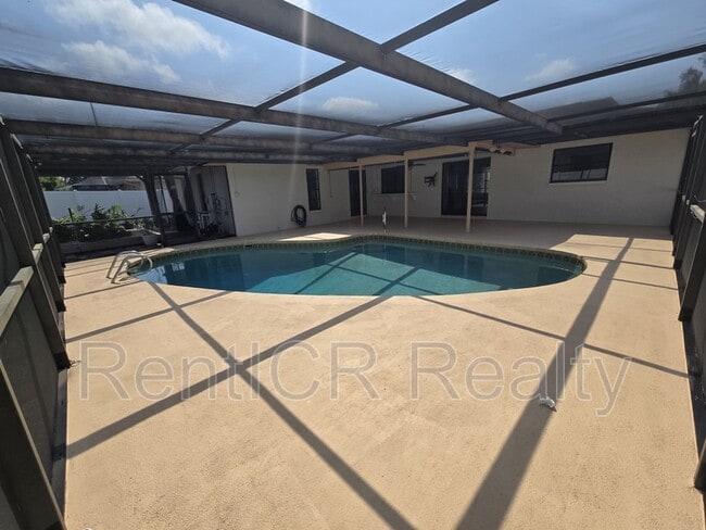 Building Photo - 1530 Fife Ct