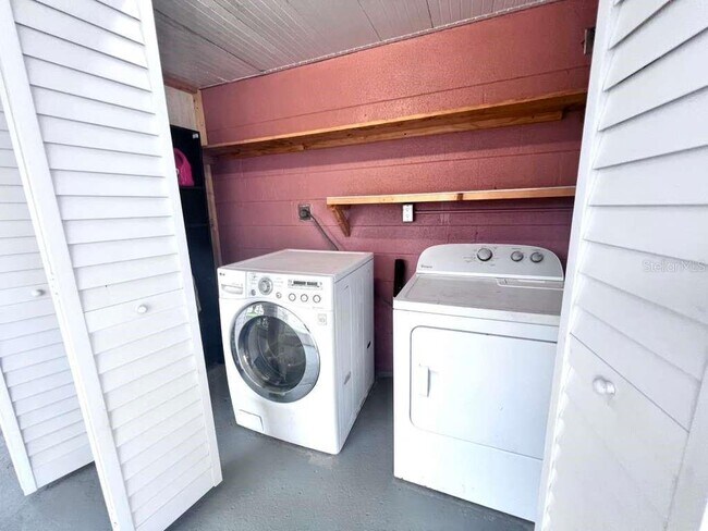 Building Photo - 3409 Vorden St