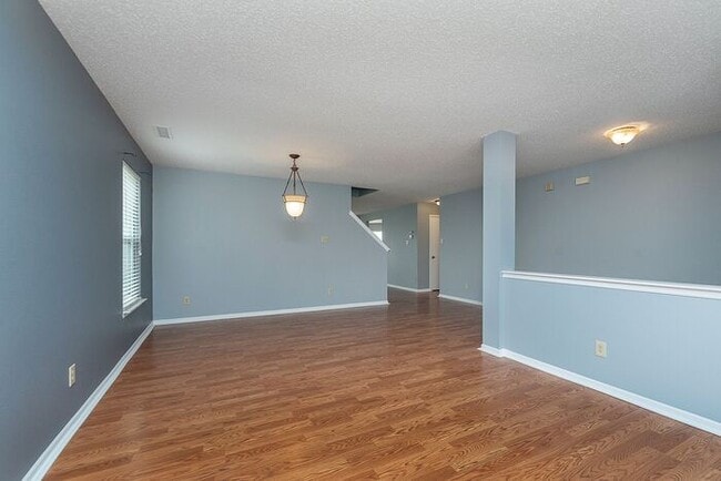 Building Photo - Large 4 Bedroom in Fishers!