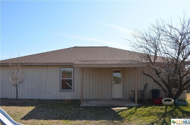 Building Photo - 3711 Lakecrest Dr