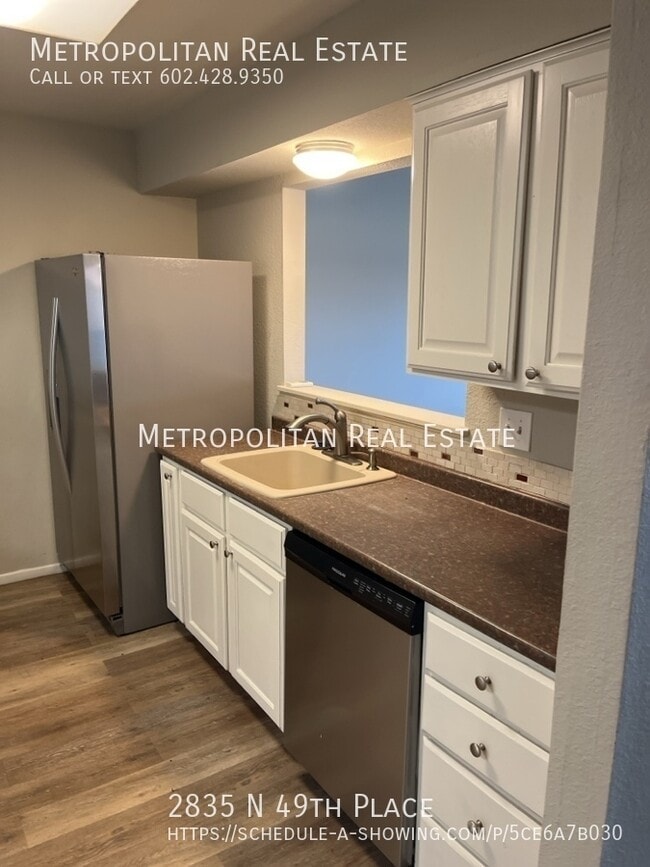 Building Photo - 2835 N 49th Pl