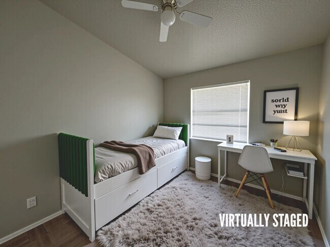 Building Photo - 2505 Windmill Dr