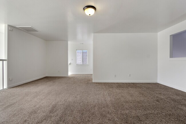 Building Photo - 10102 W Brownstone Dr